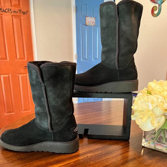 UGG Australia Authentic Classic Short Women's Boots Black Suede Size 6 - Picture 3 of 6